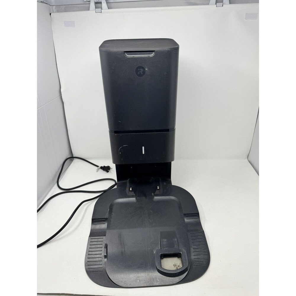 iRobot Clean Base Automatic Dirt Disposal ADE-N1